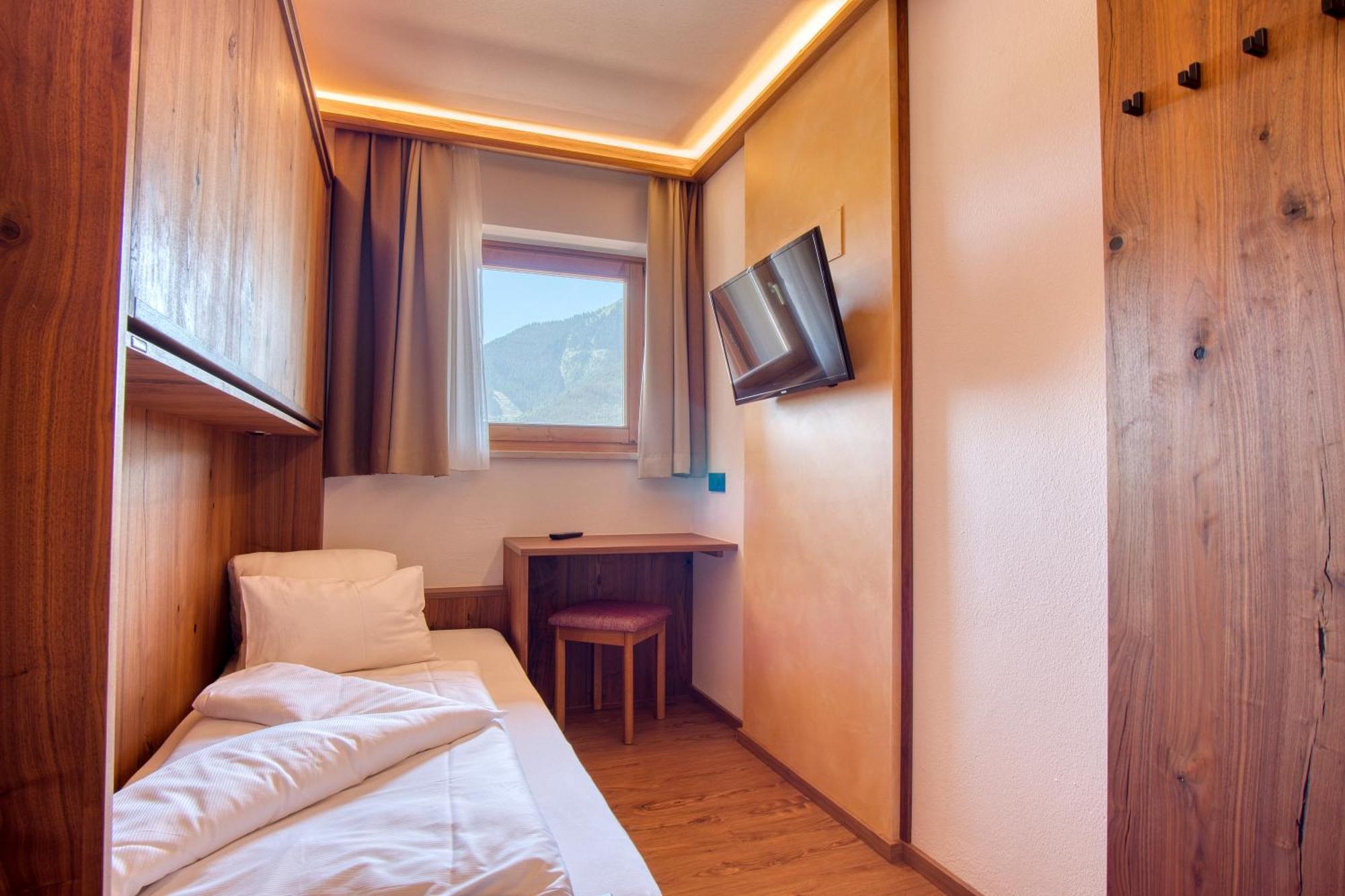 Landhaus Saalbach - Joker Card Included In Summer Habitación foto